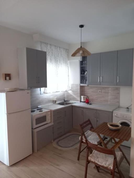 Vagelishome Komotini Buitenkant foto