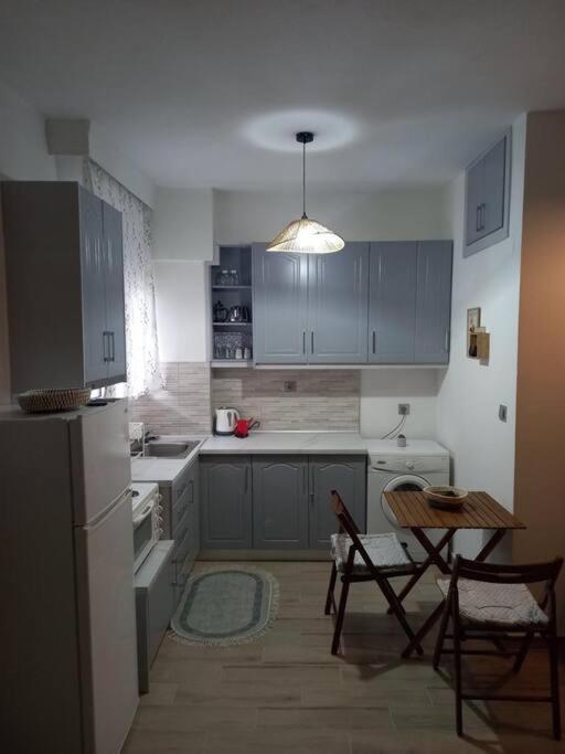 Vagelishome Komotini Buitenkant foto